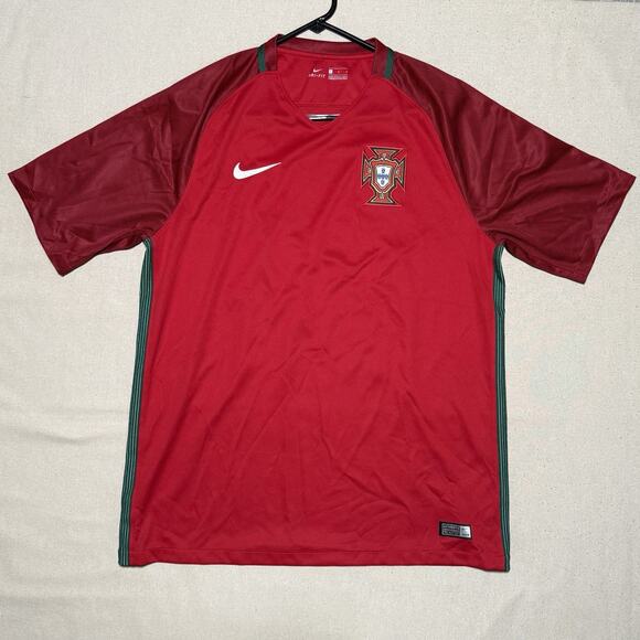 Portugal Nike Jersey Mens Size Large Red 2018 Home Soccer Football - Picture 2 of 11